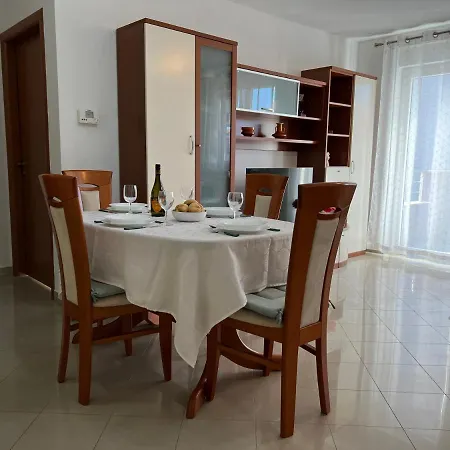 Apartman Ruza Apartamento Pula